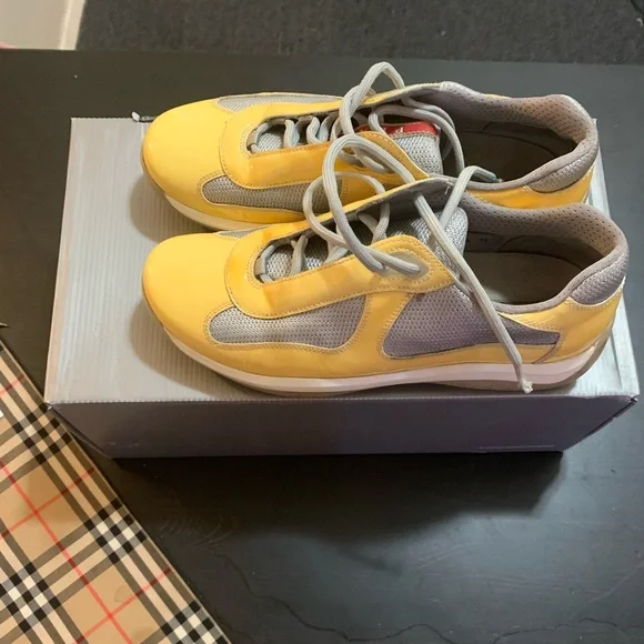【PRADA】lady's カジュアルスニーカー Yellow＆white Sunny Yellow/silver Patent Leather And Technical Fabric